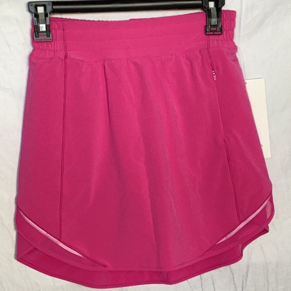 Lululemon hotty hot skirt - Picture 3 of 9